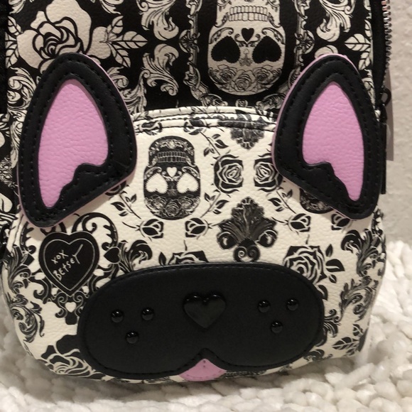 #103 NWT Betsey Johnson Convertible Crossbody/ Backpack - Picture 2 of 8